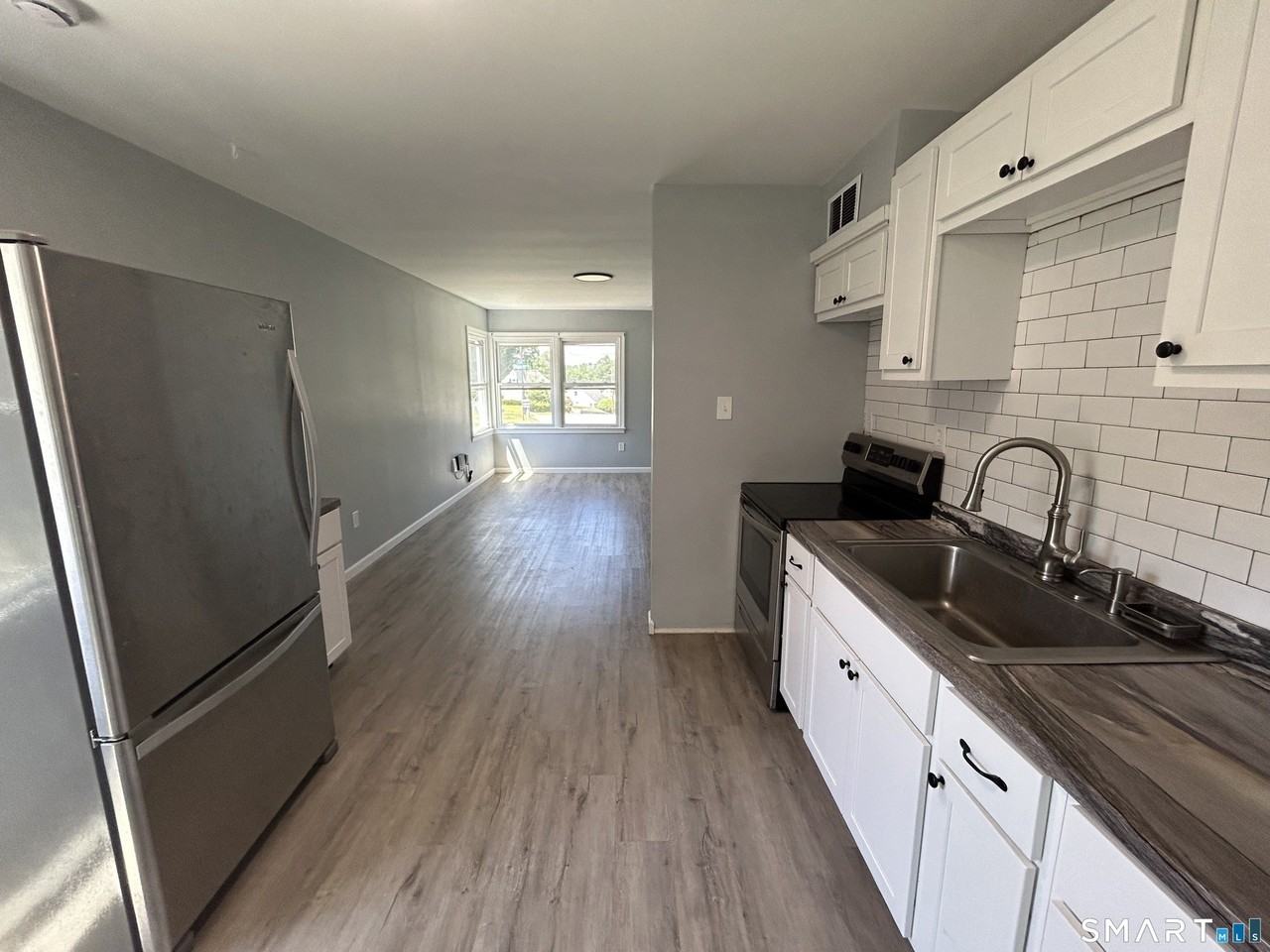 18 Lynwood Dr - Photo 5 of 13