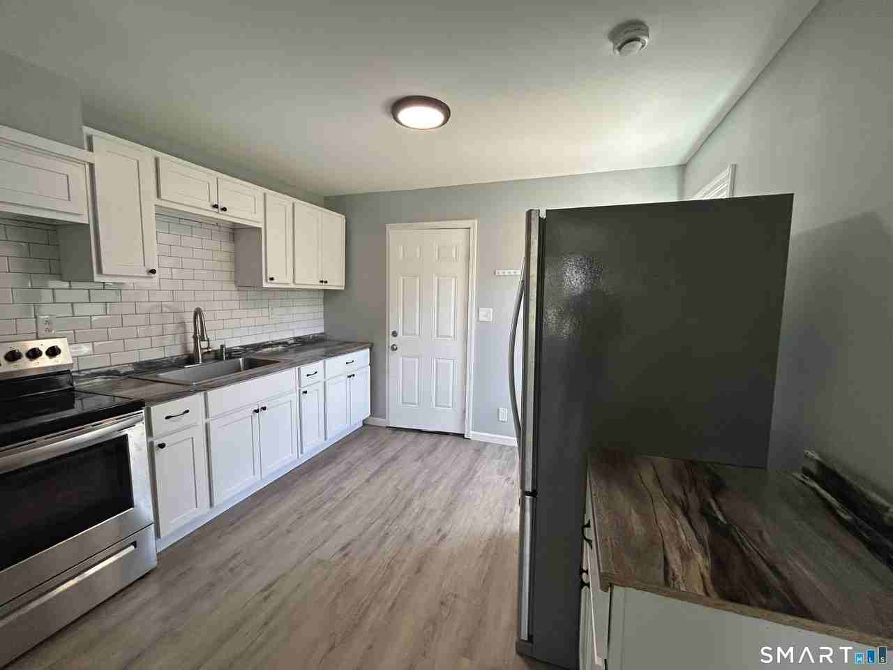 18 Lynwood Dr - Photo 6 of 13