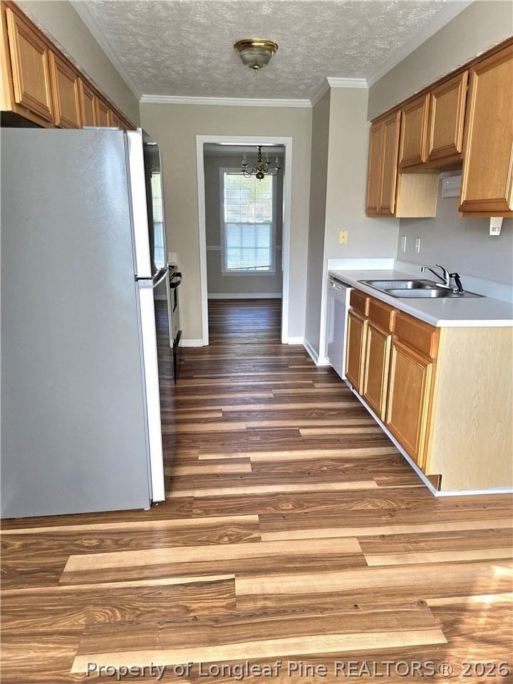 108 Laura Ln - Photo 7 of 24