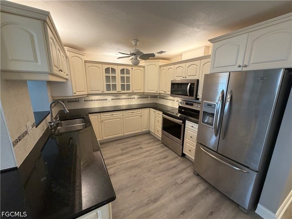2121 Se 1st Ter - Photo 3 of 16