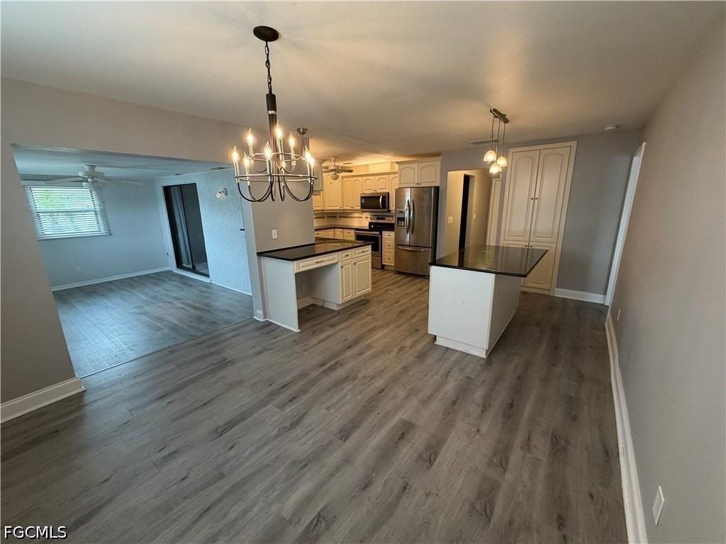2121 Se 1st Ter - Photo 4 of 16