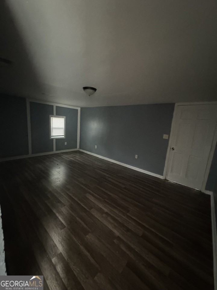 4300 Essex Rd - Photo 6 of 11