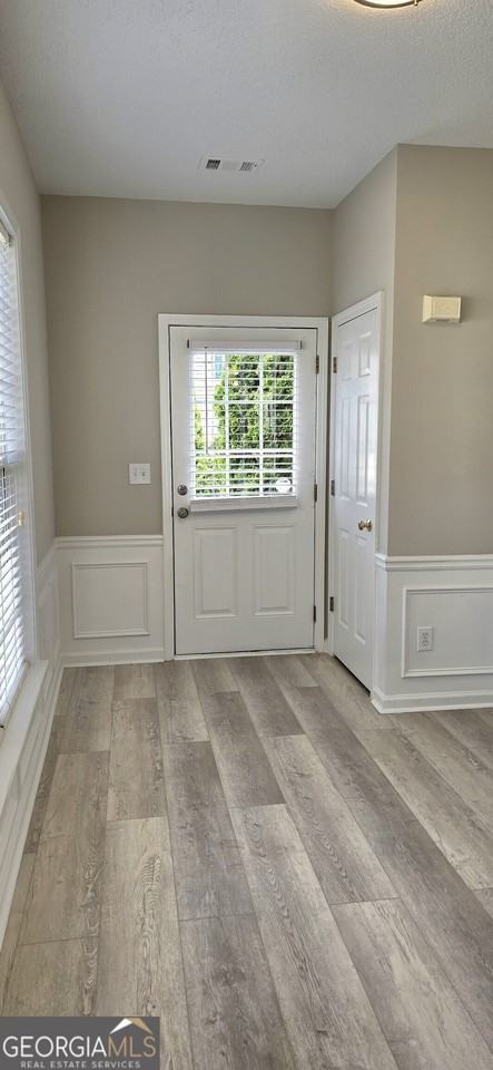 3611 Gainesway Ct - Photo 3 of 50