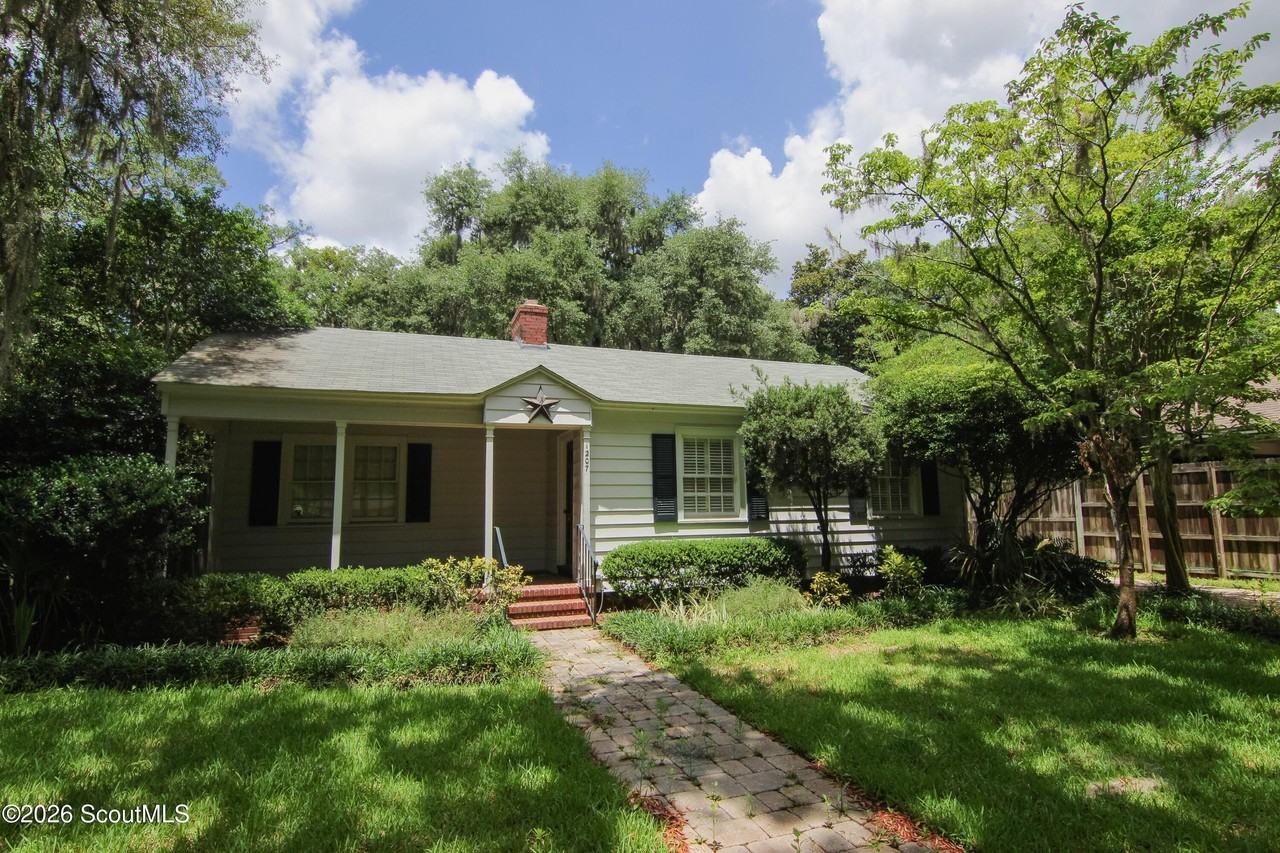 1207 Pine Ave - Photo 7 of 49