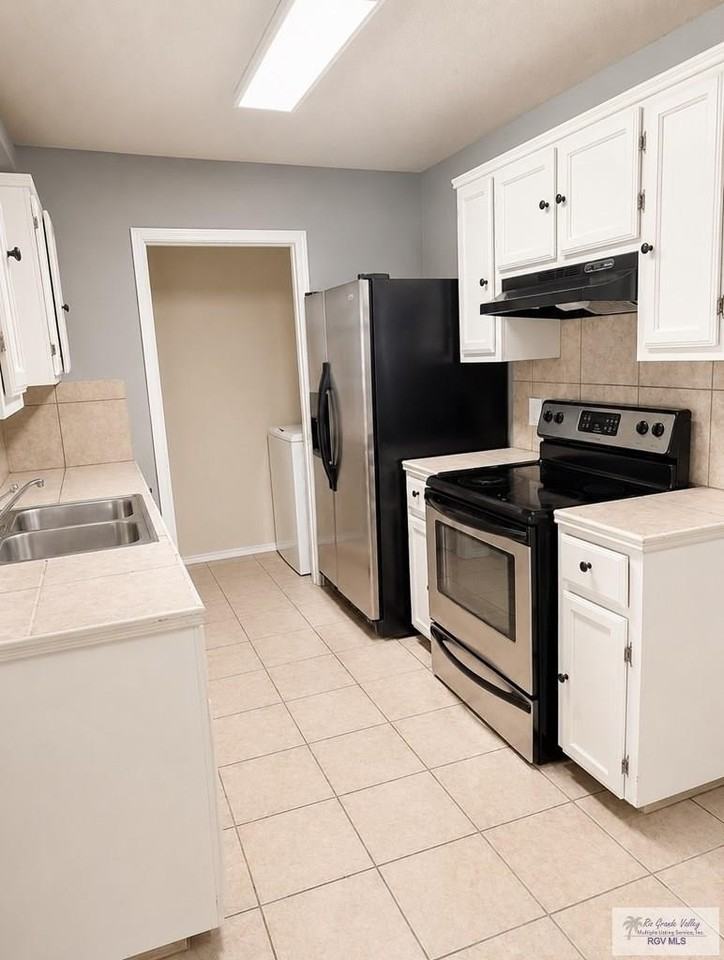 2369 Munich St - Photo 3 of 7
