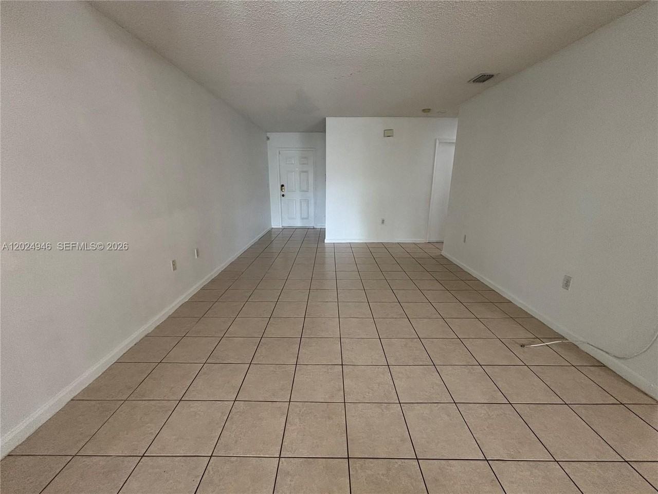 9283 Nw 54th St - Photo 5 of 21