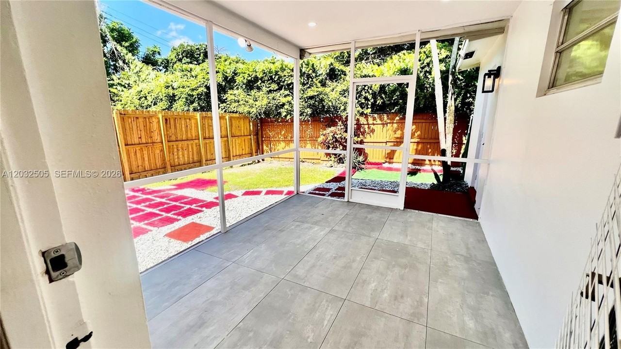 6193 Sw 48th Ct #6193 - Photo 3 of 39