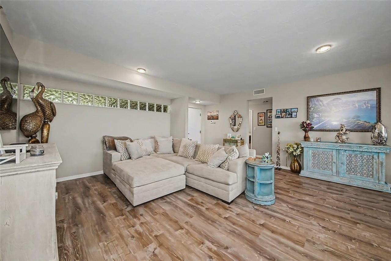 5408 Eagles Point Cir #302 - Photo 5 of 50