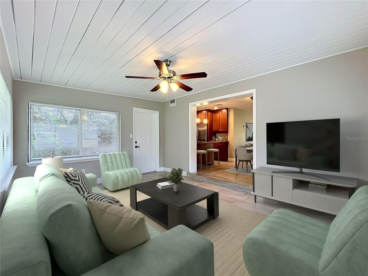3012 Rogan Rd - Photo 6 of 36