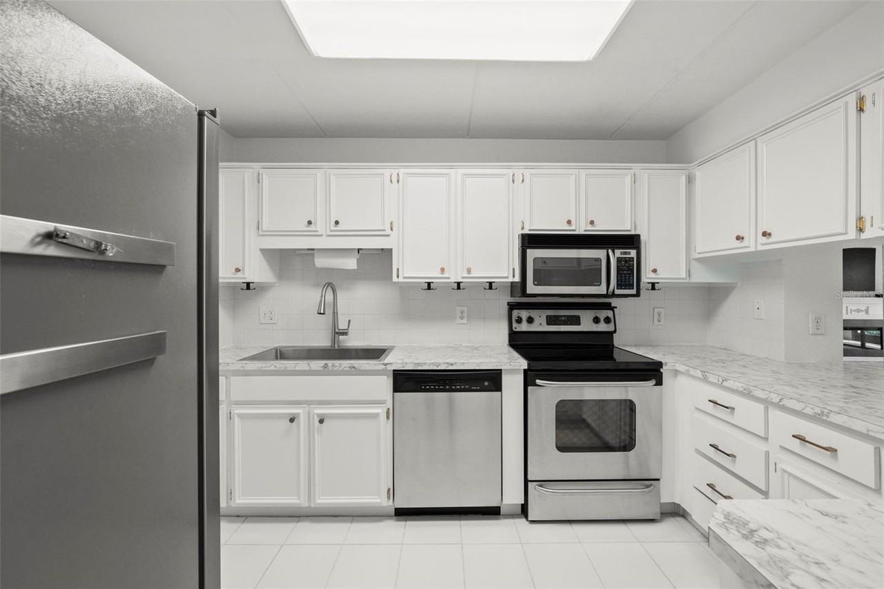 1200 Tarpon Woods Blvd #Q4 - Photo 5 of 31