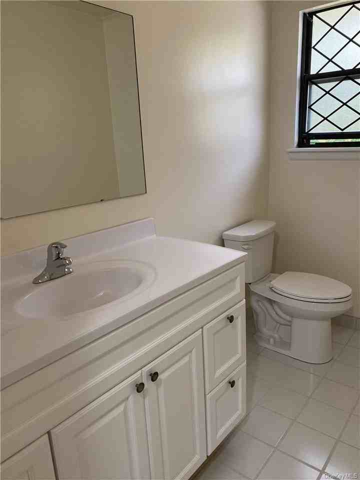 202 Park Ln #202 - Photo 5 of 6