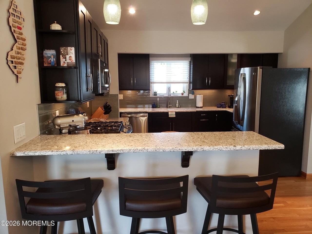 9 Winthrop Pl - Photo 3 of 28