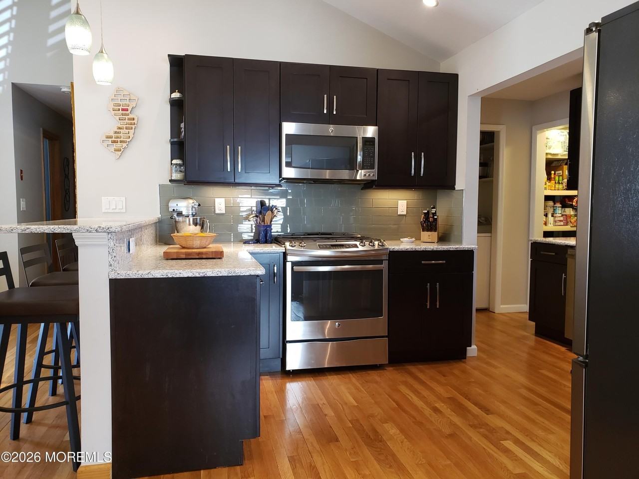 9 Winthrop Pl - Photo 4 of 28