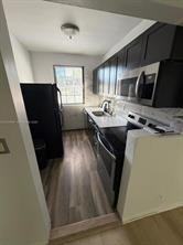358 Tyler St - Photo 2 of 8