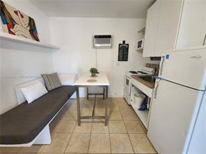 371 Walnut St - Photo 7 of 8