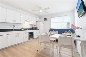 309 Van Buren St - Photo 5 of 7