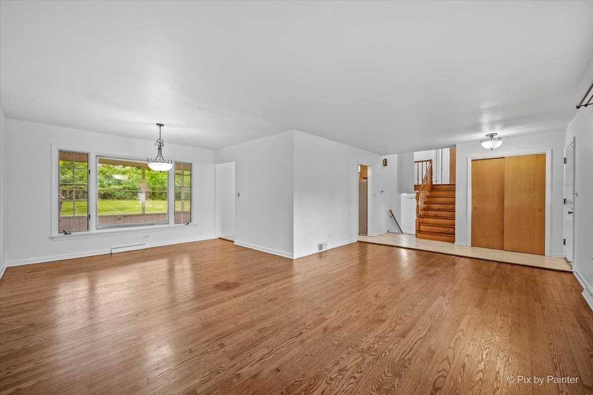116 S Deerpath Rd - Photo 5 of 33