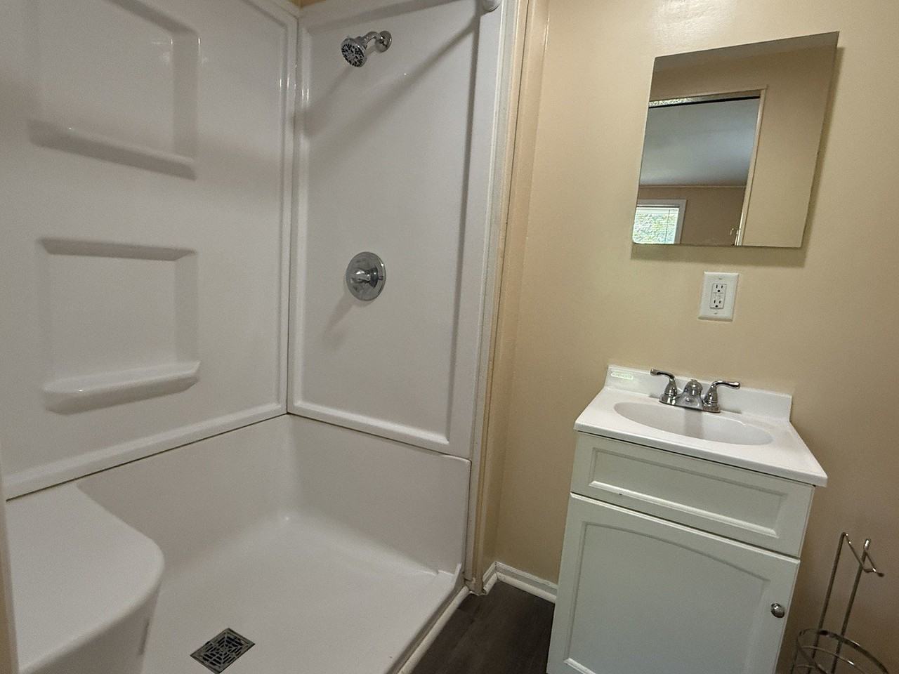 308 N Union St #7 - Photo 4 of 6