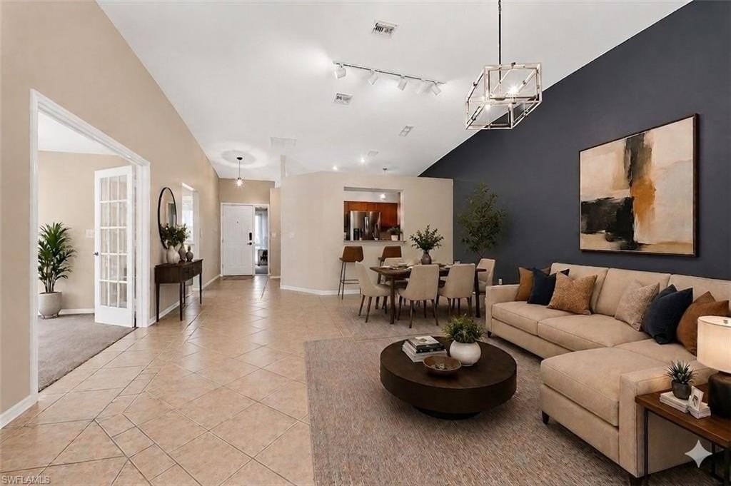 430 Saint Andrews Blvd #6 - Photo 2 of 37