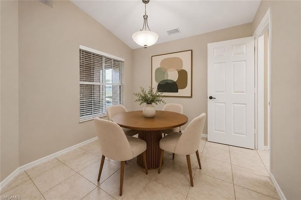 430 Saint Andrews Blvd #6 - Photo 7 of 37