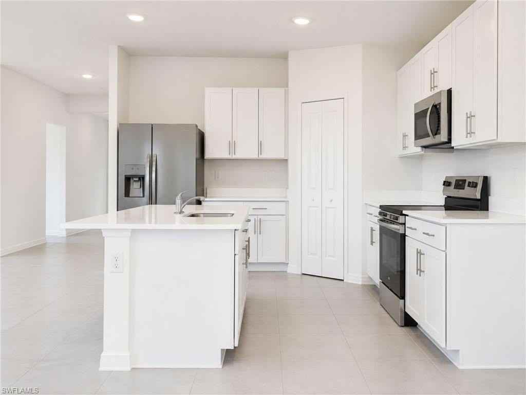 17167 Pompeii Way - Photo 2 of 9