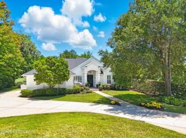 featured image of 150A N Roscoe Blvd