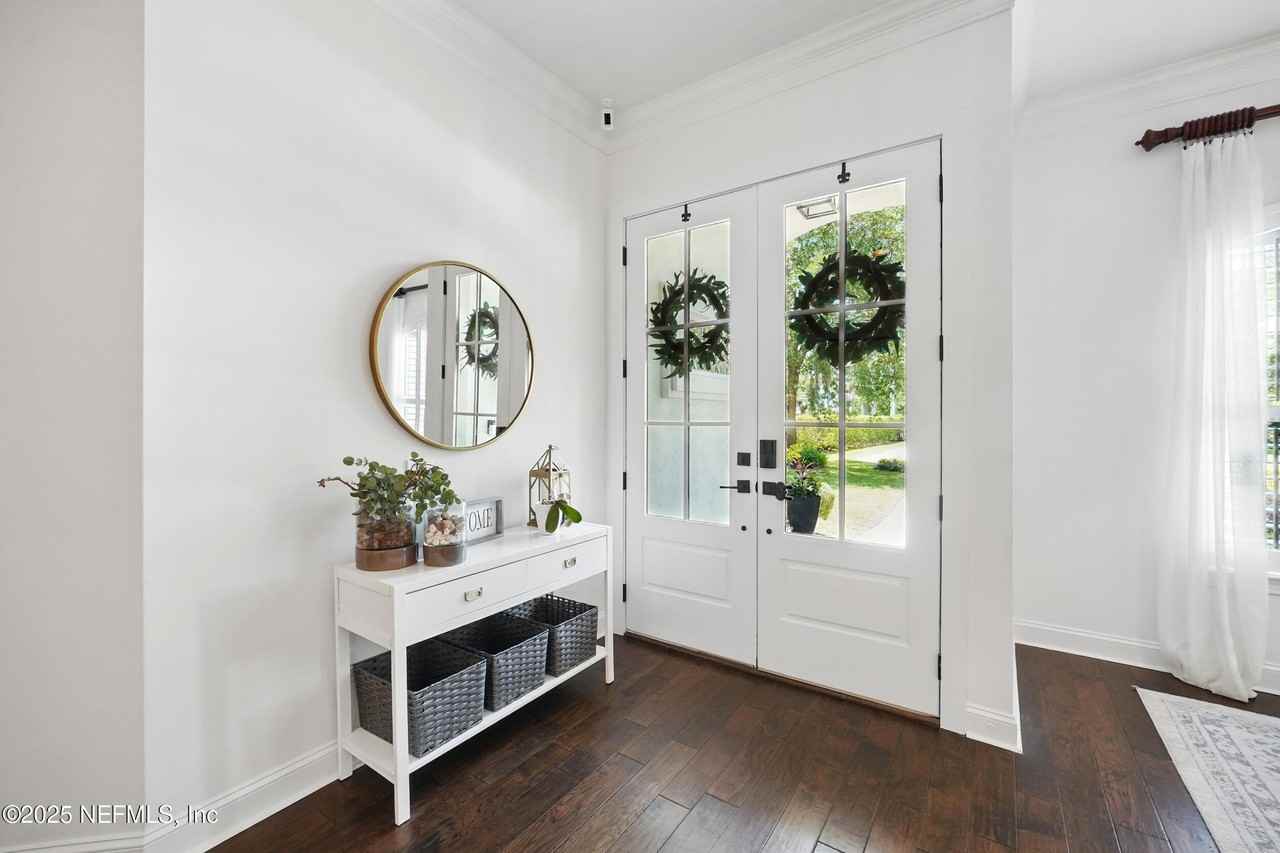 150A N Roscoe Blvd - Photo 7 of 50