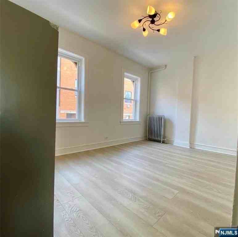 55 Spring St #2 - Photo 5 of 8