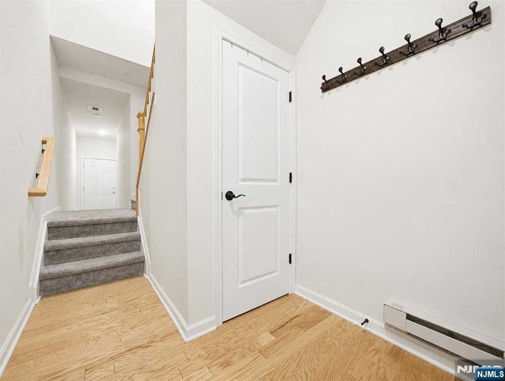 44 Leahy Dr - Photo 5 of 45