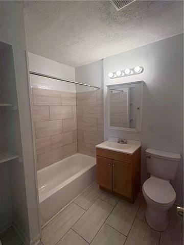 4543 Urquhart St #B - Photo 3 of 5