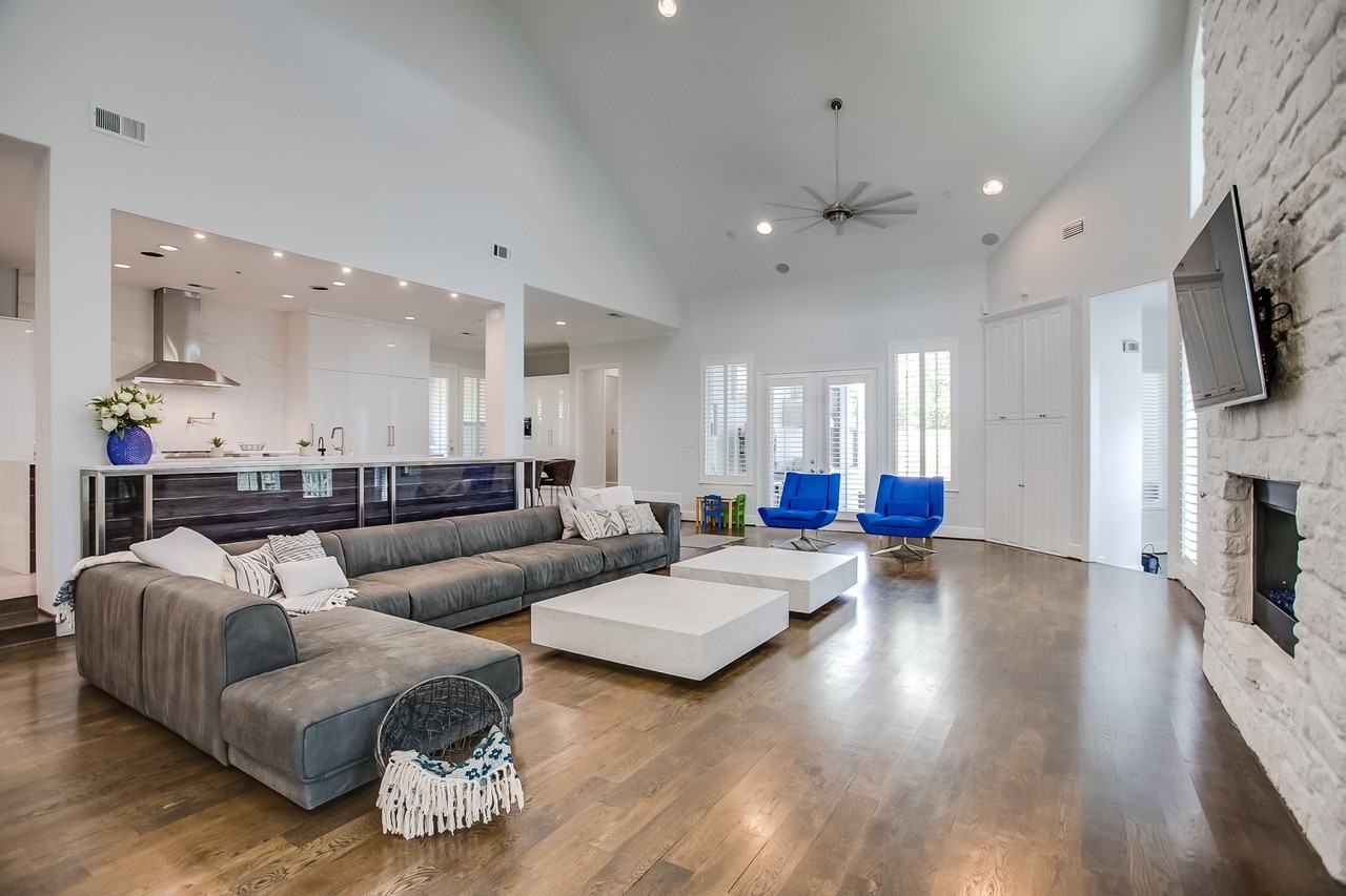 6319 Turner Way - Photo 3 of 40