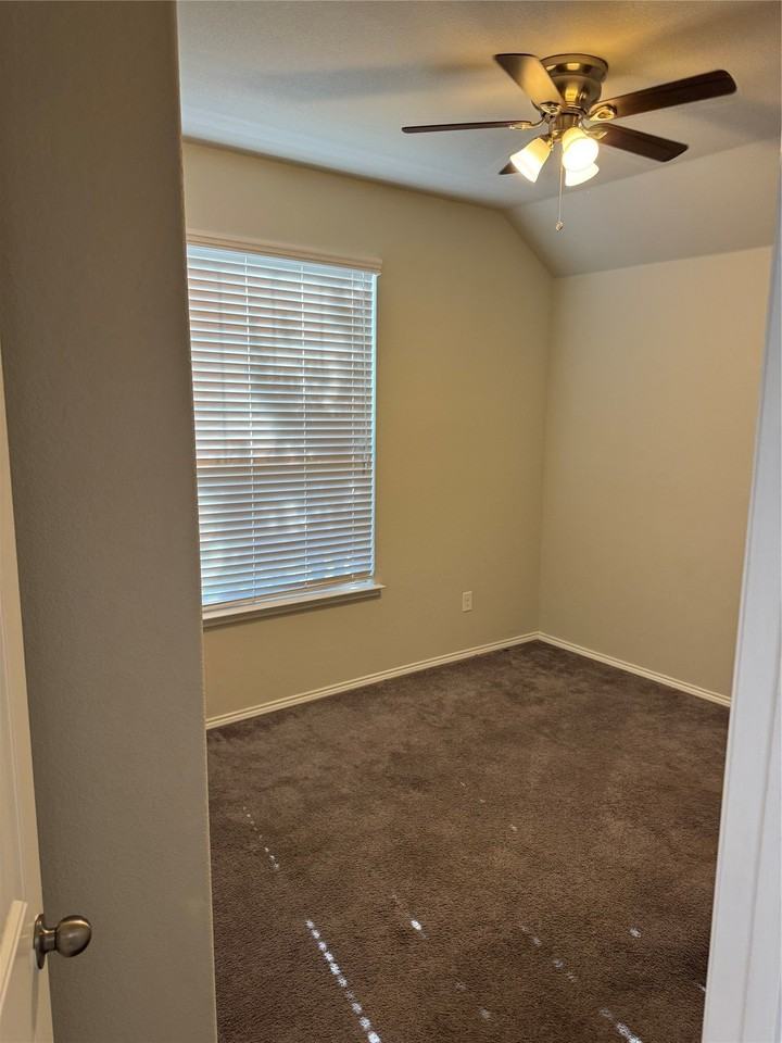 5856 Bindweed St - Photo 3 of 17