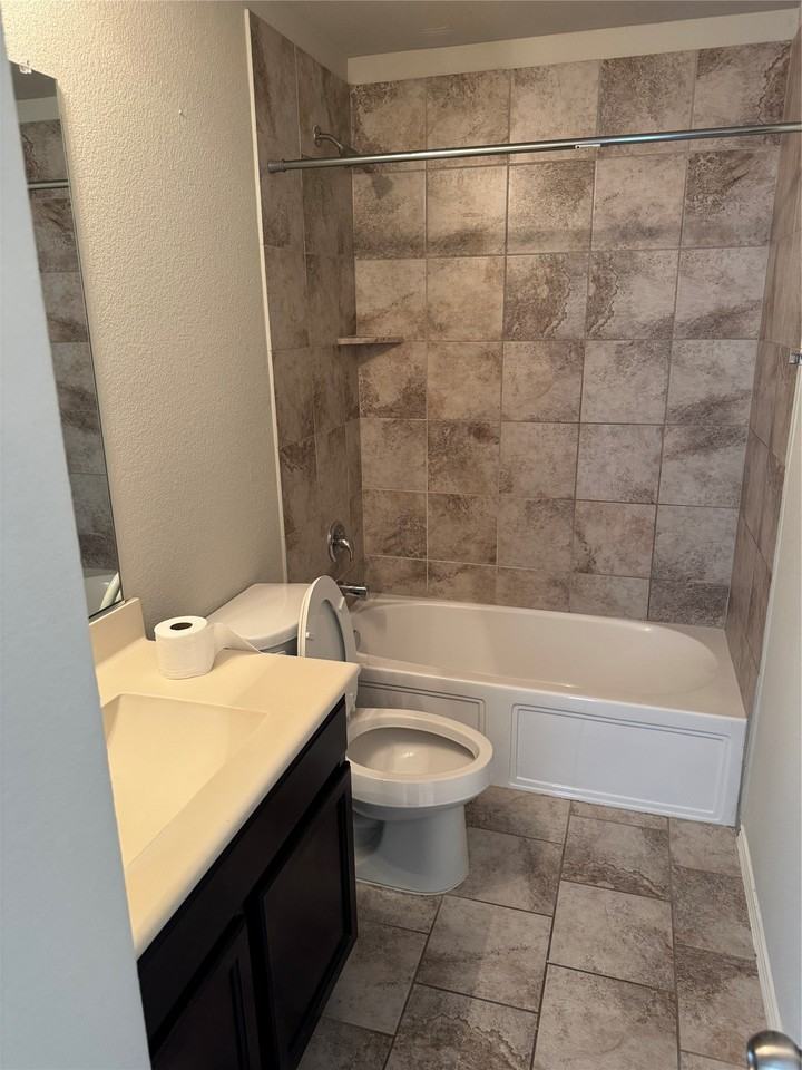 5856 Bindweed St - Photo 4 of 17