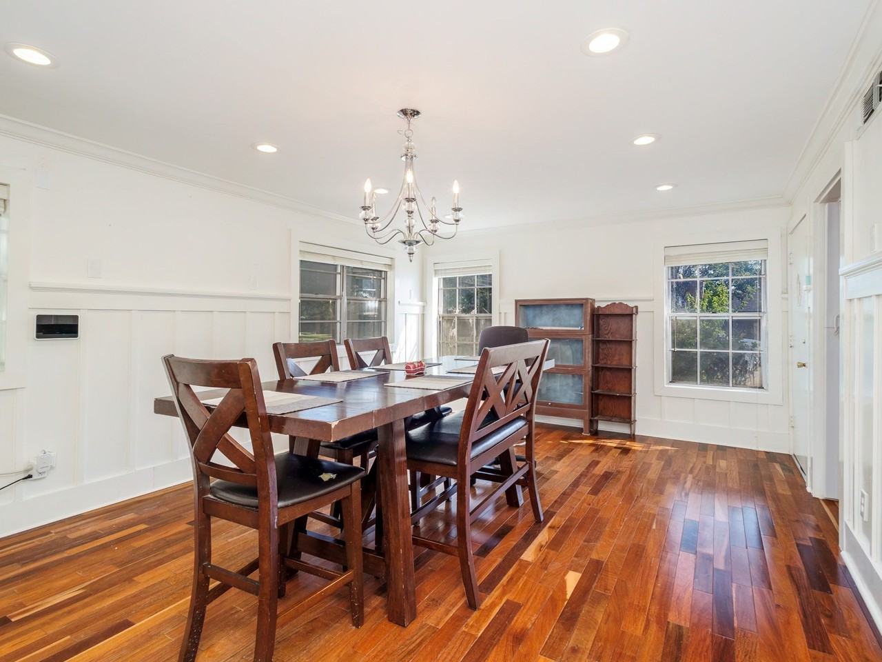 1909 8th St - Photo 3 of 19