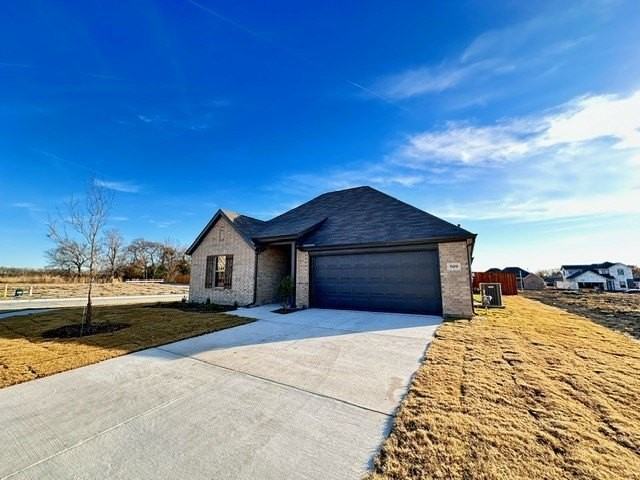 509 Brook View Dr - Photo 3 of 13