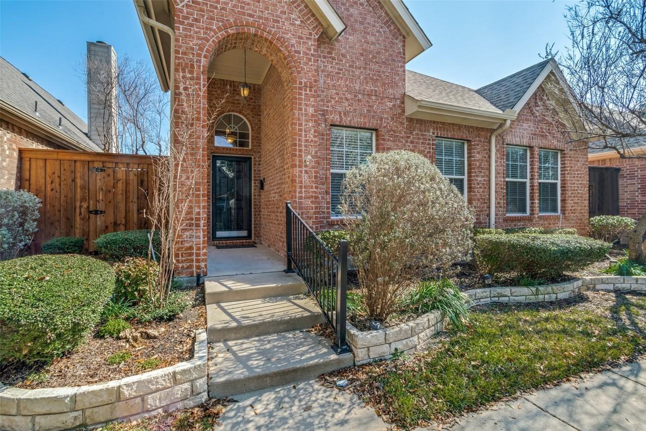7586 Saint Stephens Sq - Photo 2 of 29