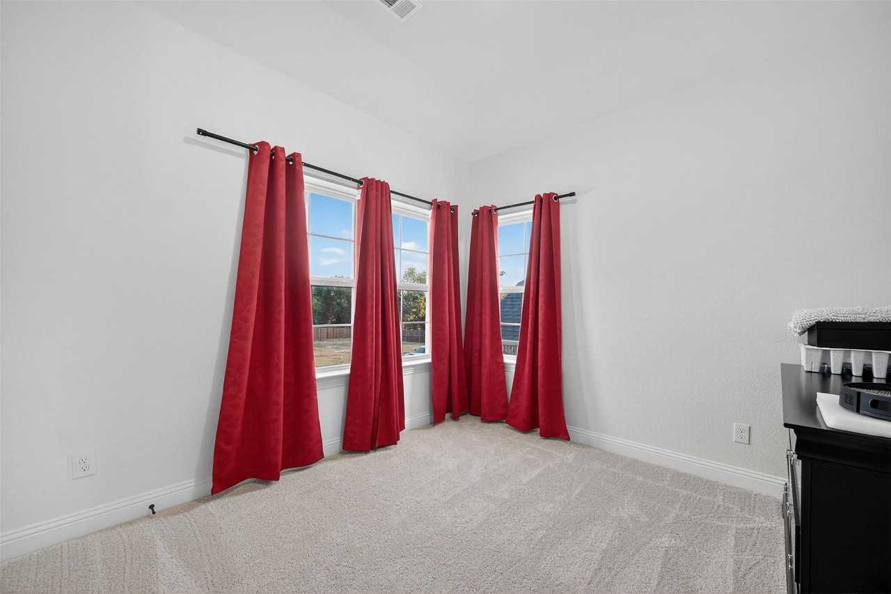 405 Rock Rose Ln - Photo 2 of 31