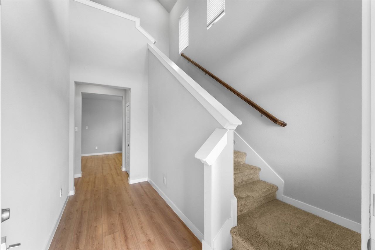 124 Mandarin St - Photo 4 of 31