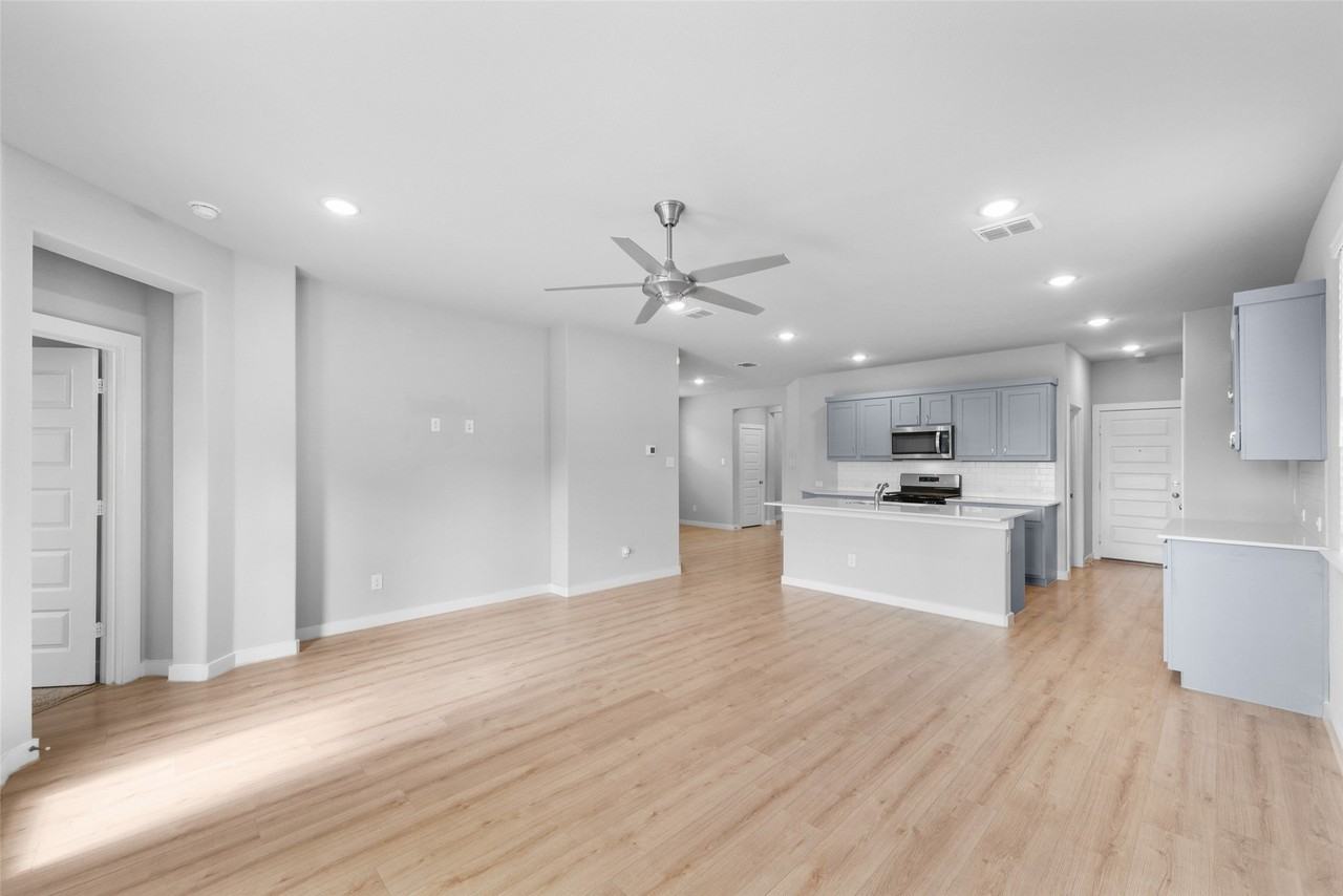 124 Mandarin St - Photo 6 of 31