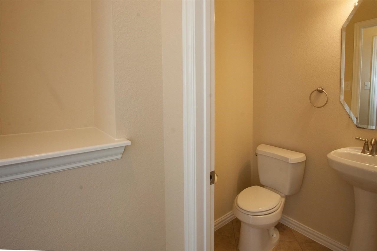 7825 Fox Horn Dr - Photo 7 of 25