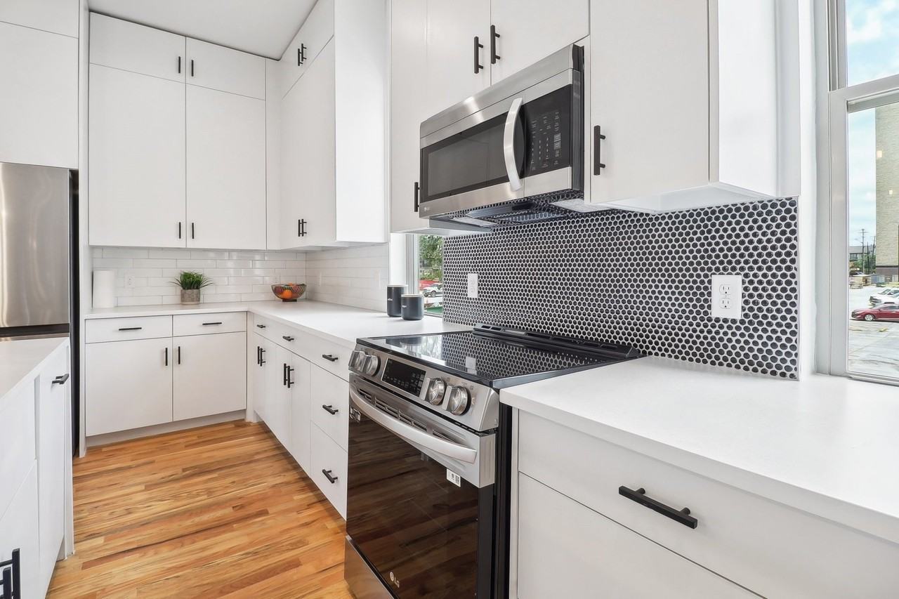 4204 San Jacinto St #103 - Photo 7 of 27