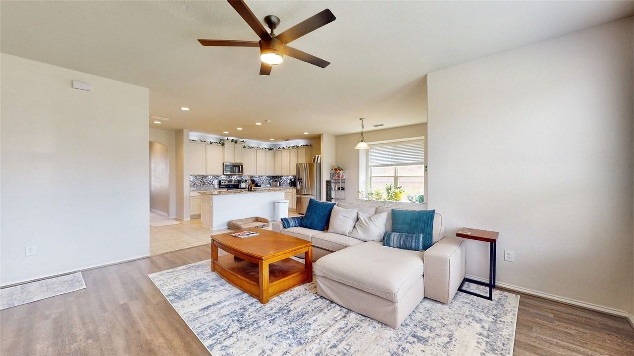 3716 Harbour Mist Trl - Photo 3 of 27