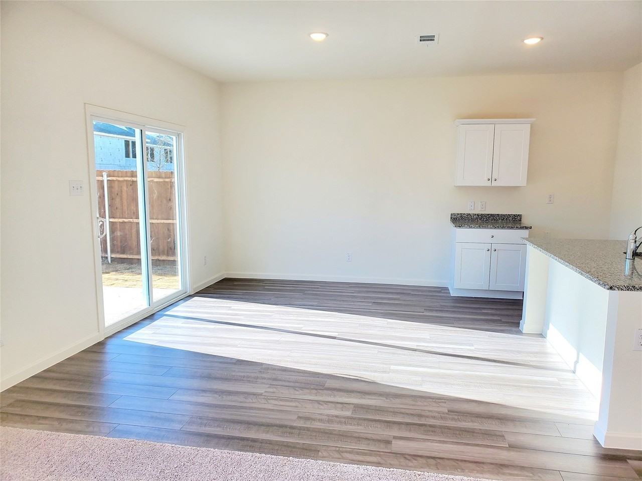 1901 Marquette Dr - Photo 3 of 7
