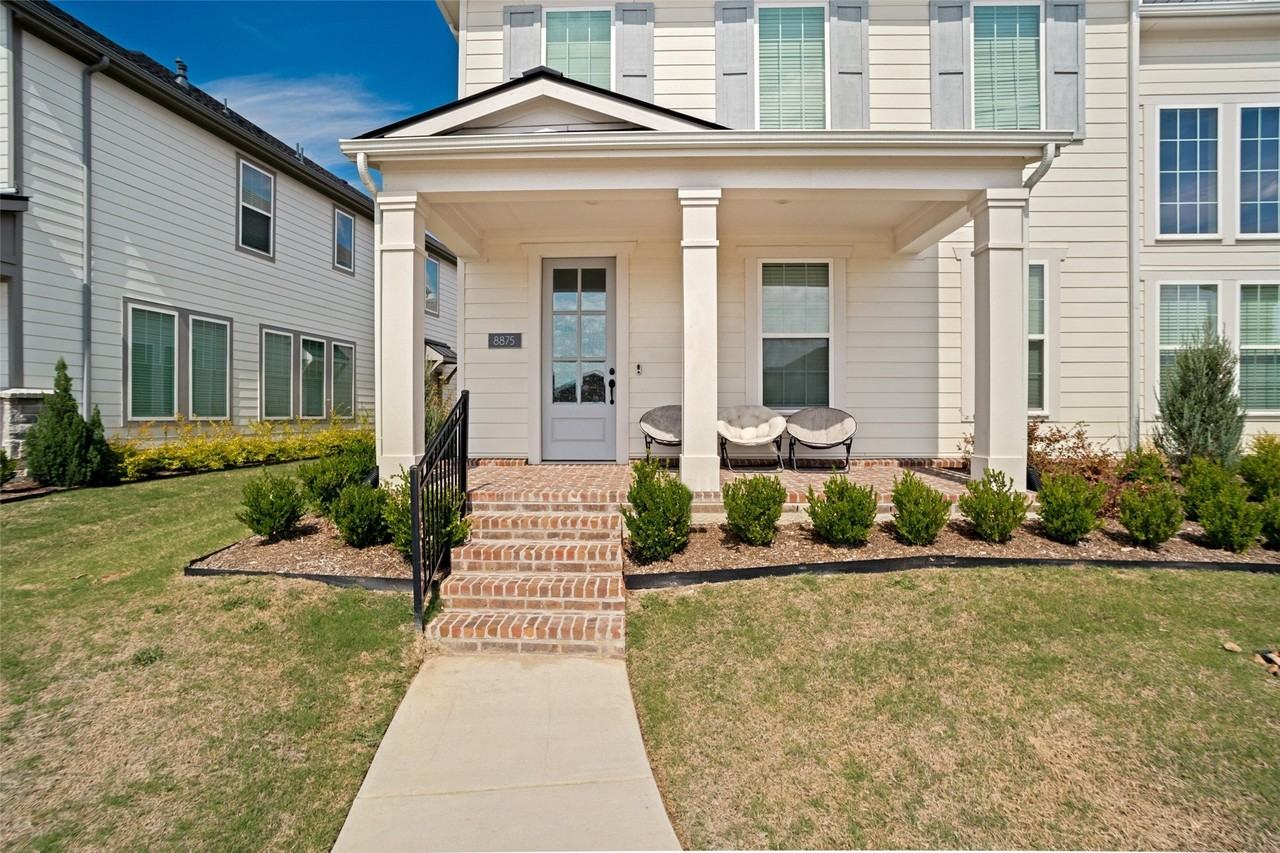 8875 Stablehand Mews - Photo 3 of 40