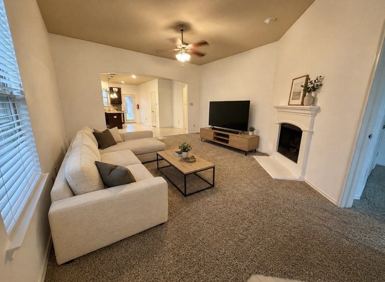 305 Rustic Oak Ln - Photo 2 of 18
