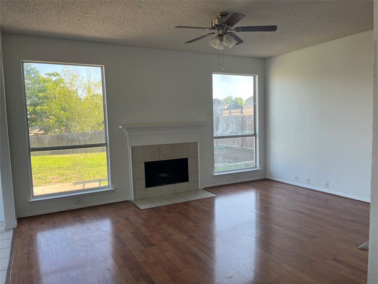 7929 Park Ridge Dr - Photo 3 of 13