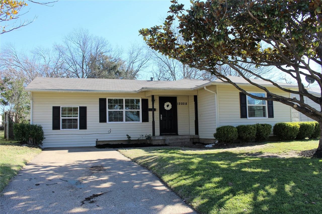 12028 Hoblitzelle Dr