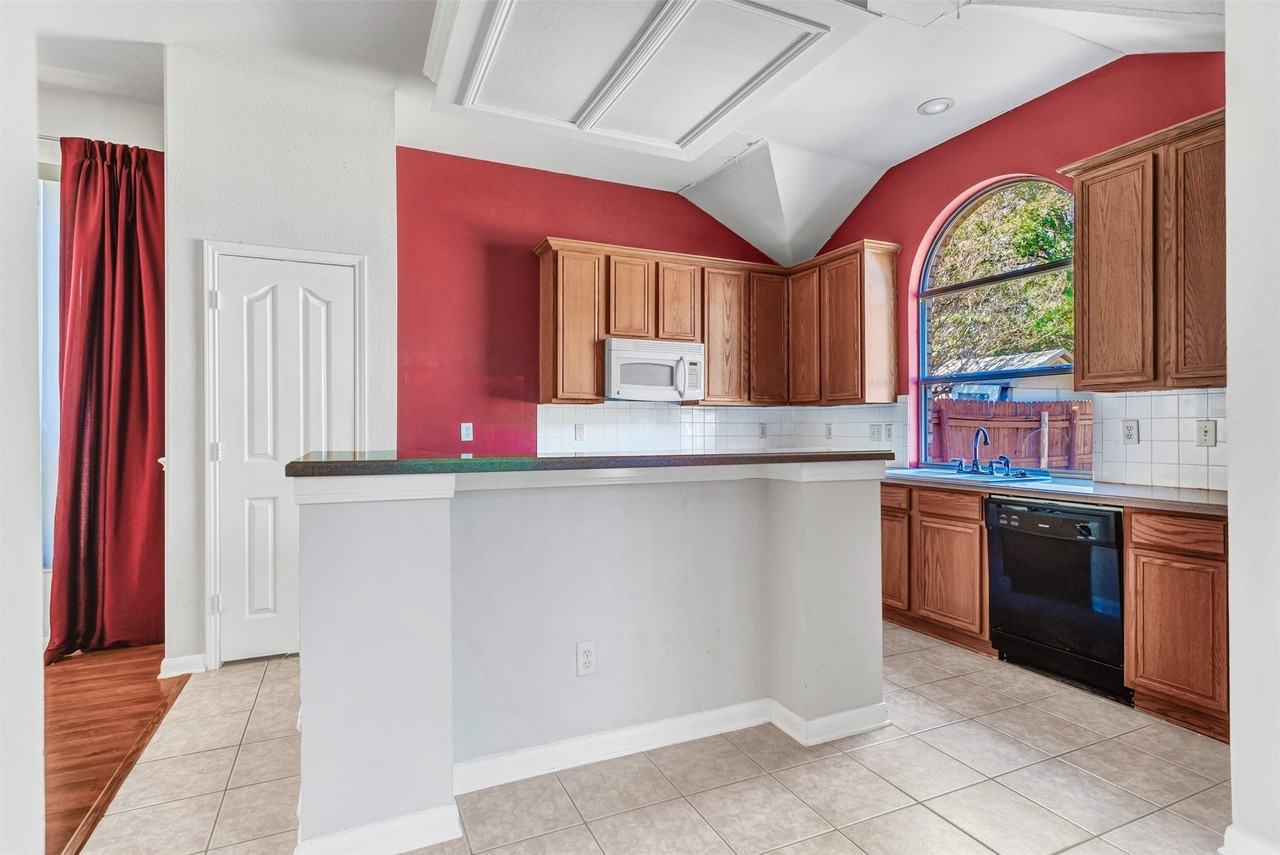 3356 Woodberry Ln - Photo 7 of 17