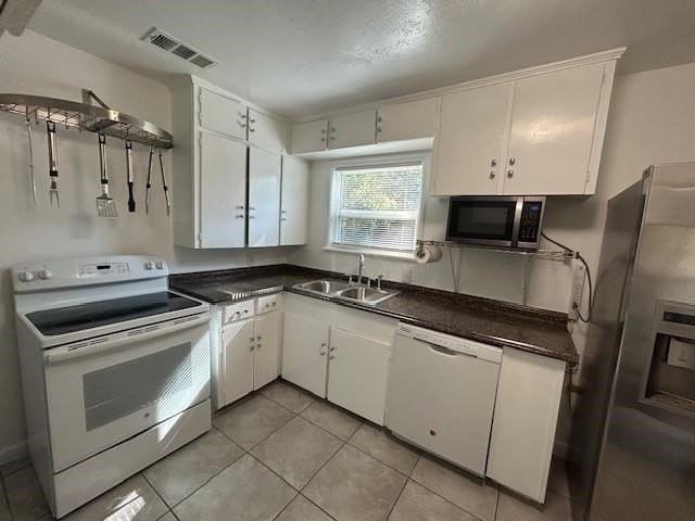 2314 Tealford Dr - Photo 4 of 21