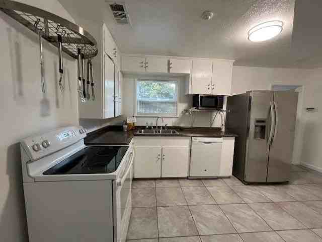 2314 Tealford Dr - Photo 5 of 21